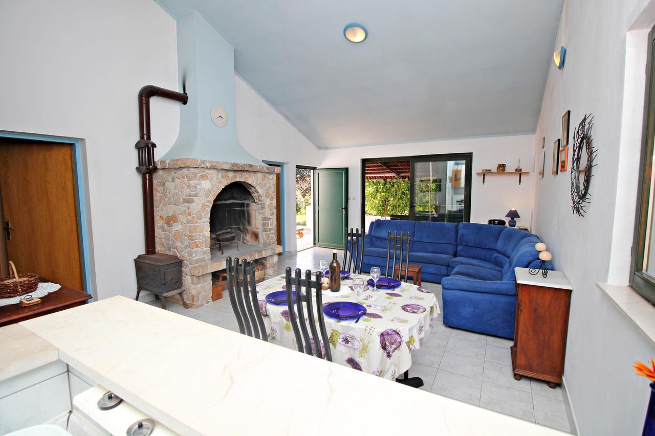 Guest House Beverin Сали Екстериор снимка